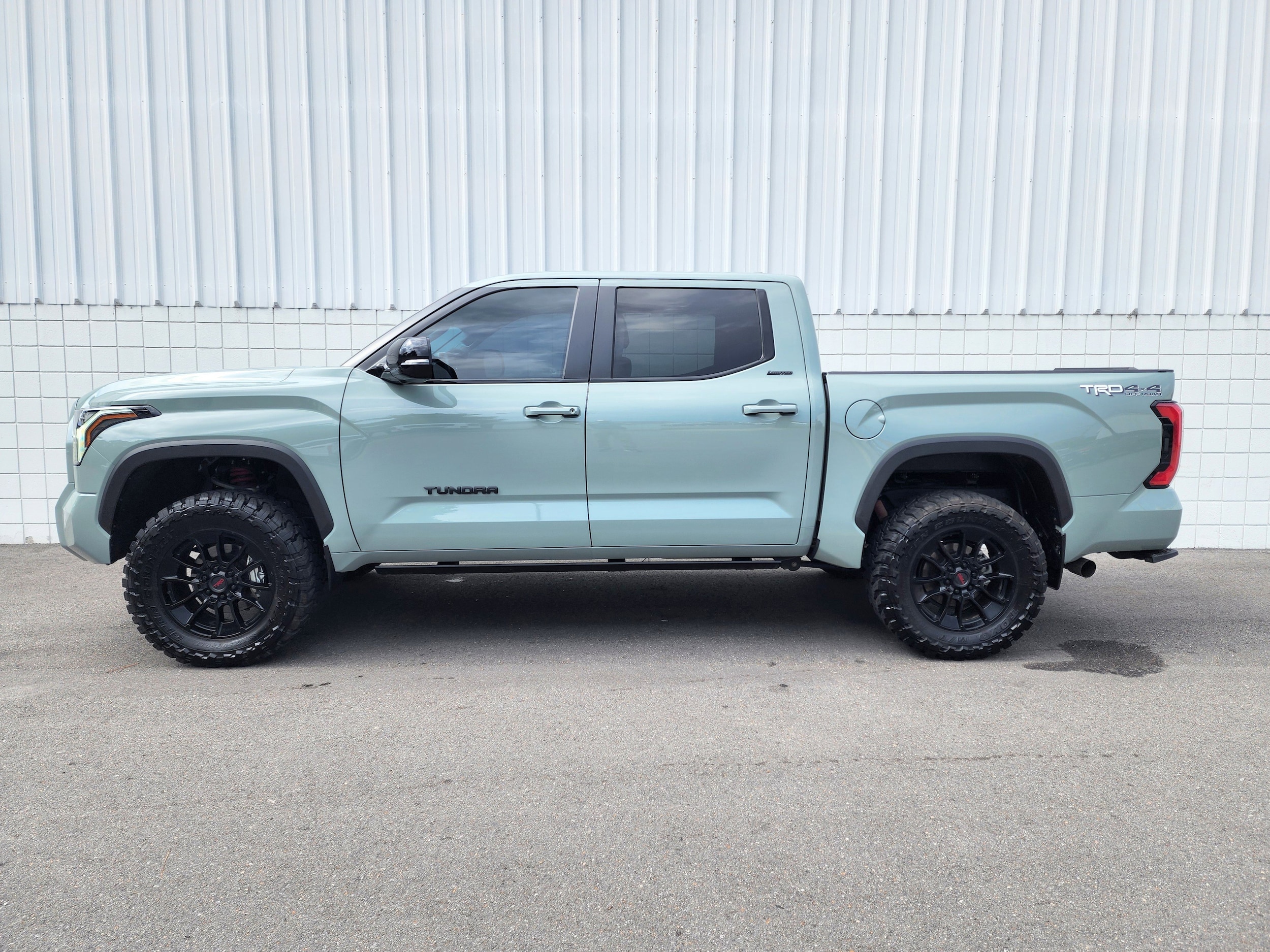 Used 2024 Toyota Tundra Limited with VIN 5TFWA5DB9RX175500 for sale in Little Rock