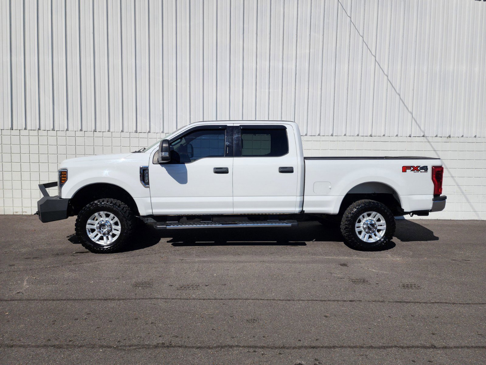 Used 2019 Ford F-250 Super Duty XLT with VIN 1FT7W2B69KED30963 for sale in Little Rock