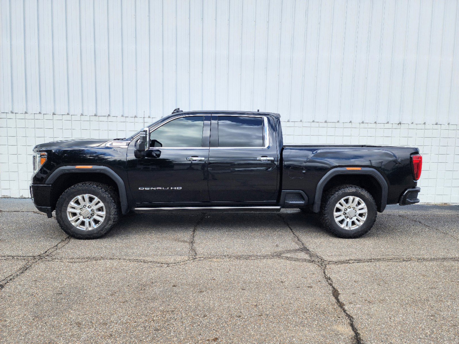 Used 2021 GMC Sierra 2500 Denali HD Denali with VIN 1GT49REY8MF227319 for sale in Monticello, AR