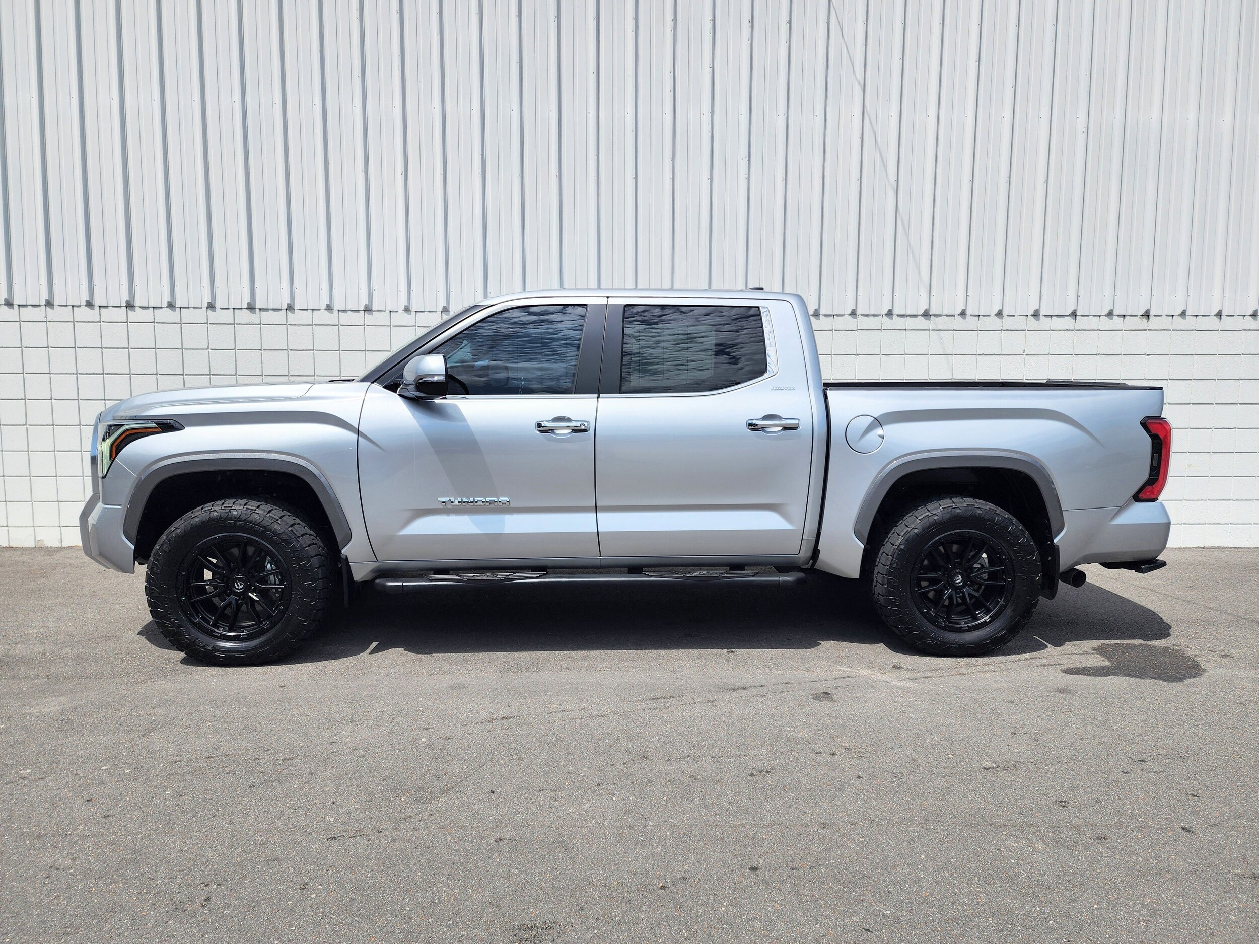 Used 2024 Toyota Tundra Limited with VIN 5TFJA5DB7RX185663 for sale in Little Rock