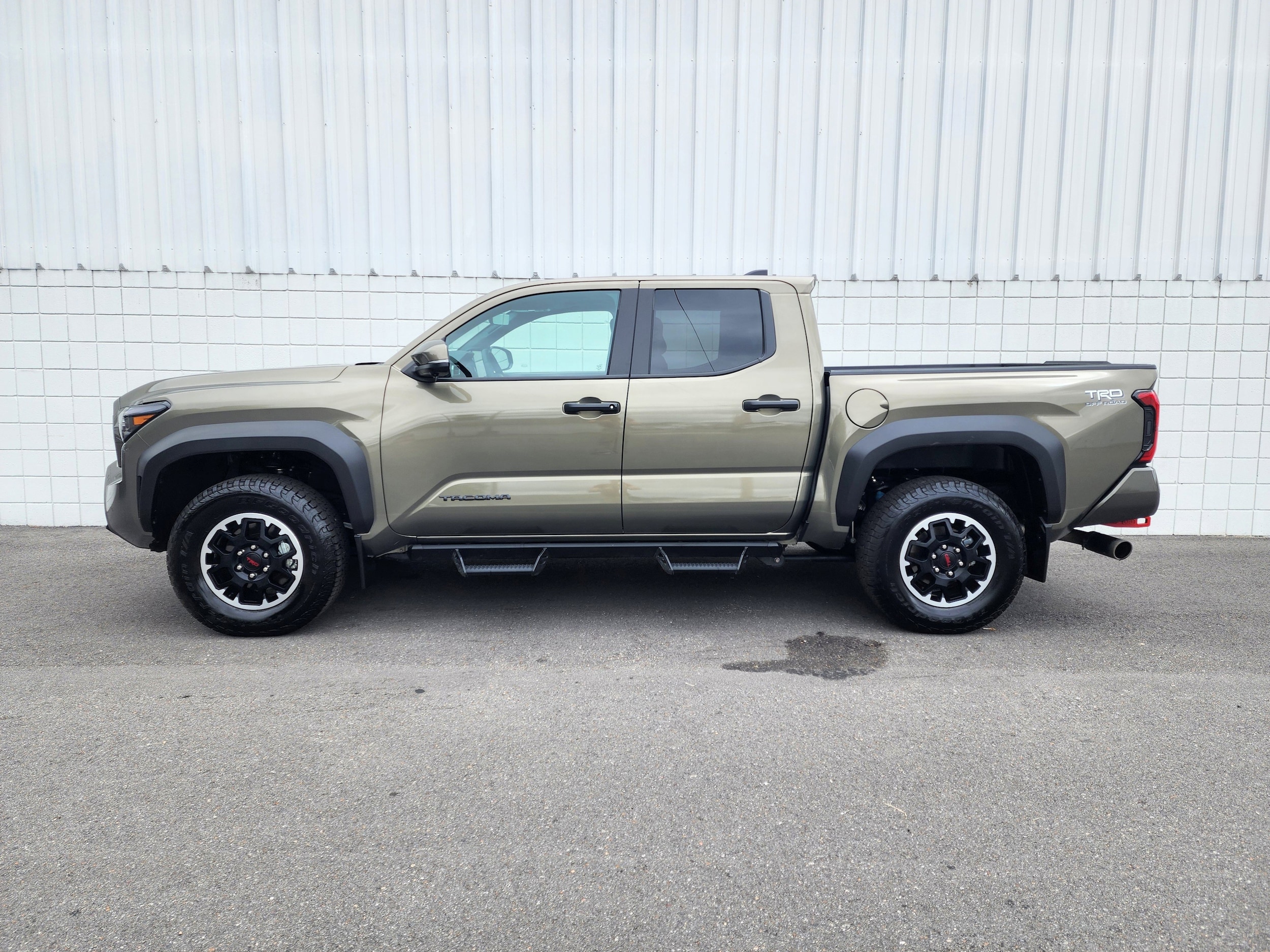 Used 2024 Toyota Tacoma TRD Off Road with VIN 3TMLB5JN2RM087019 for sale in Little Rock