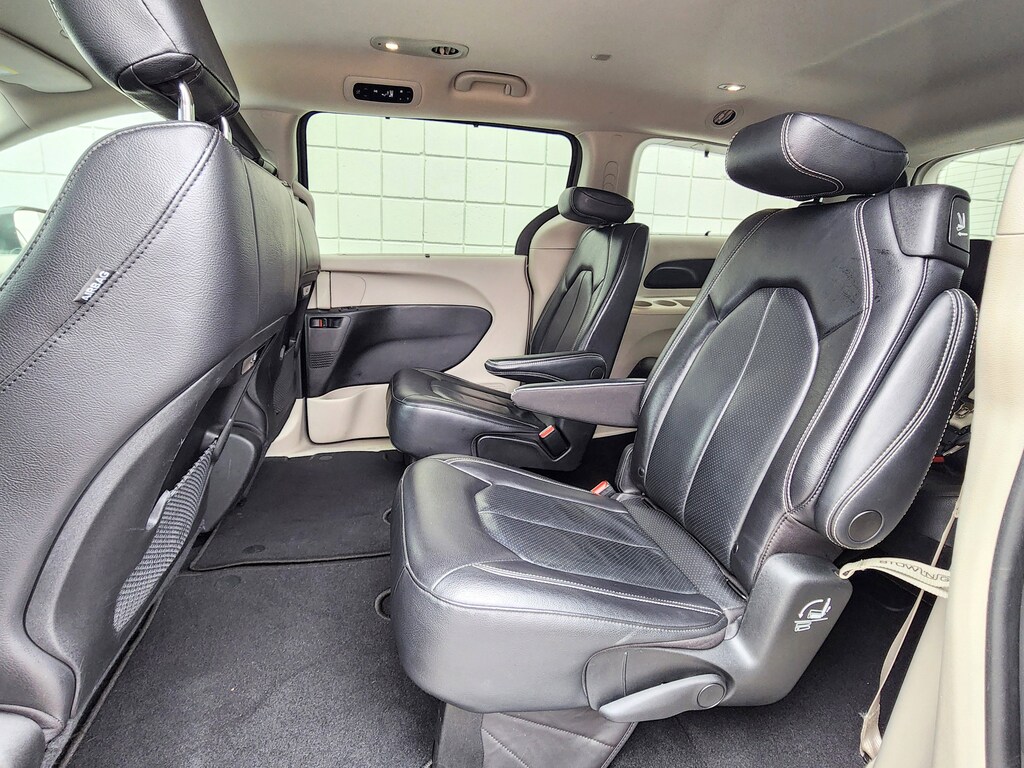 Used 2022 Chrysler Pacifica Touring L Van Passenger Van