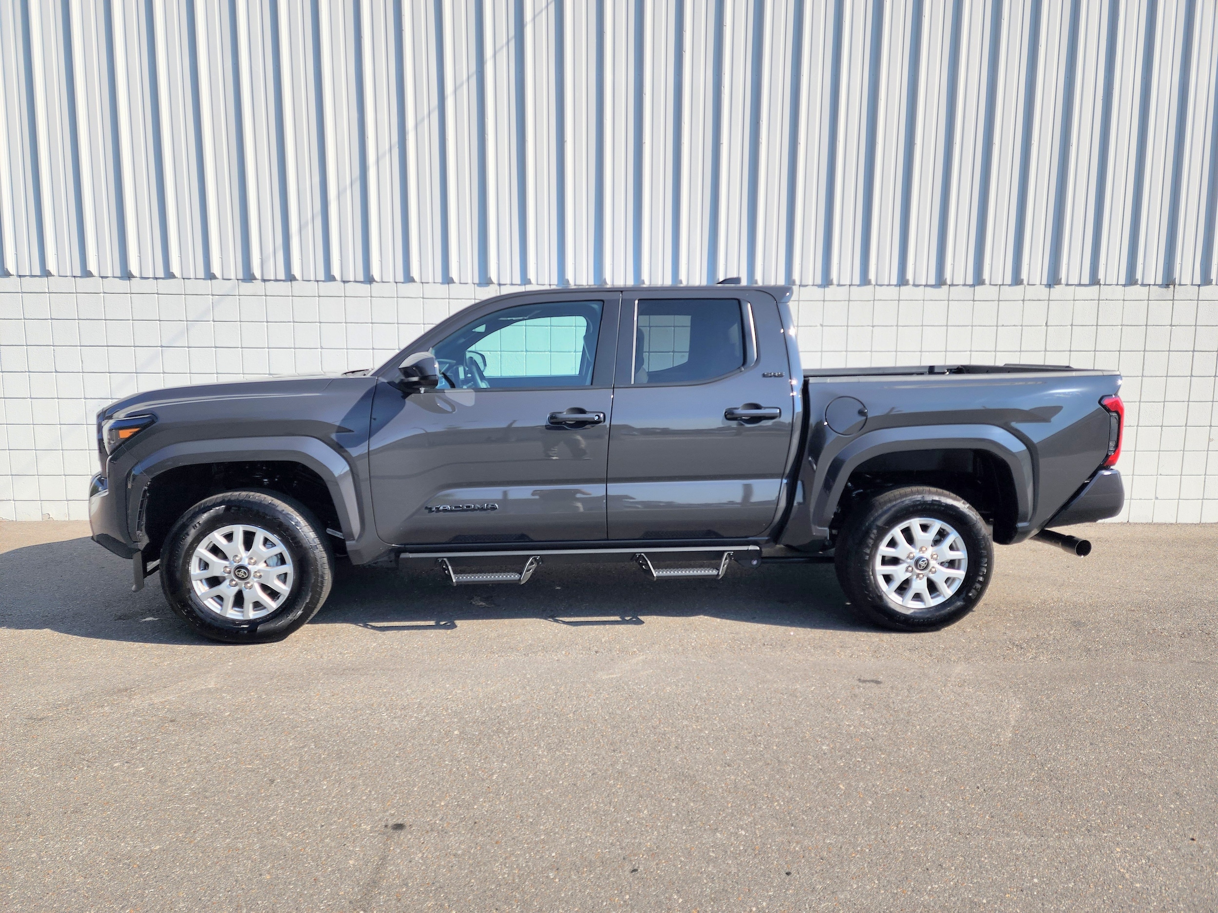 Used 2026 Toyota Tacoma SR5 with VIN 3TMKB5FN9TM065319 for sale in Little Rock