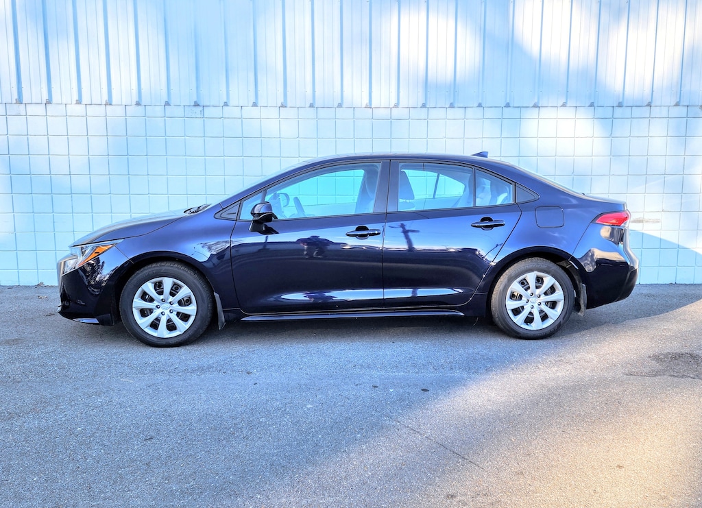 Used 2025 Toyota Corolla LE Sedan
