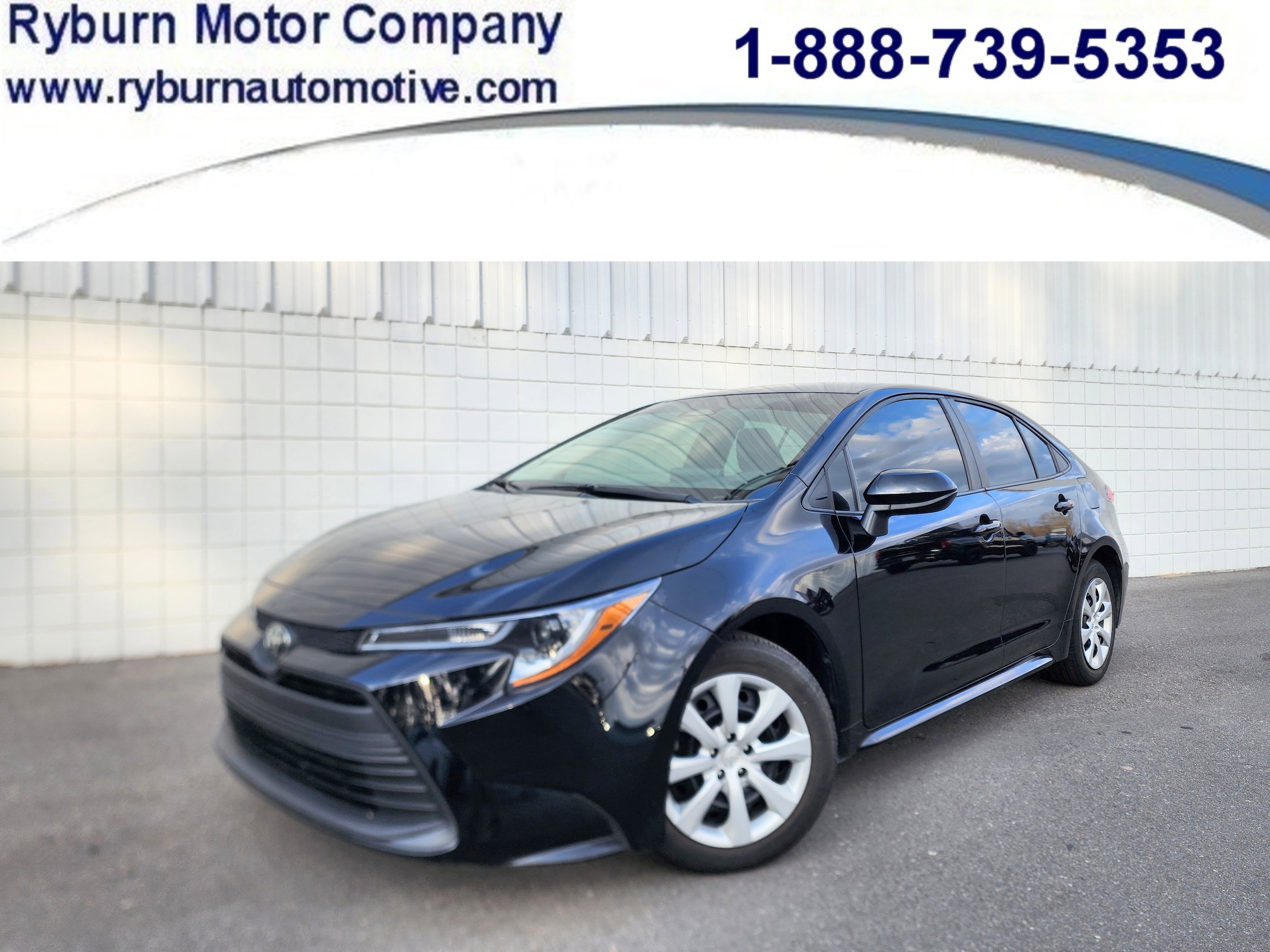 2024 Toyota Corolla LE's photo