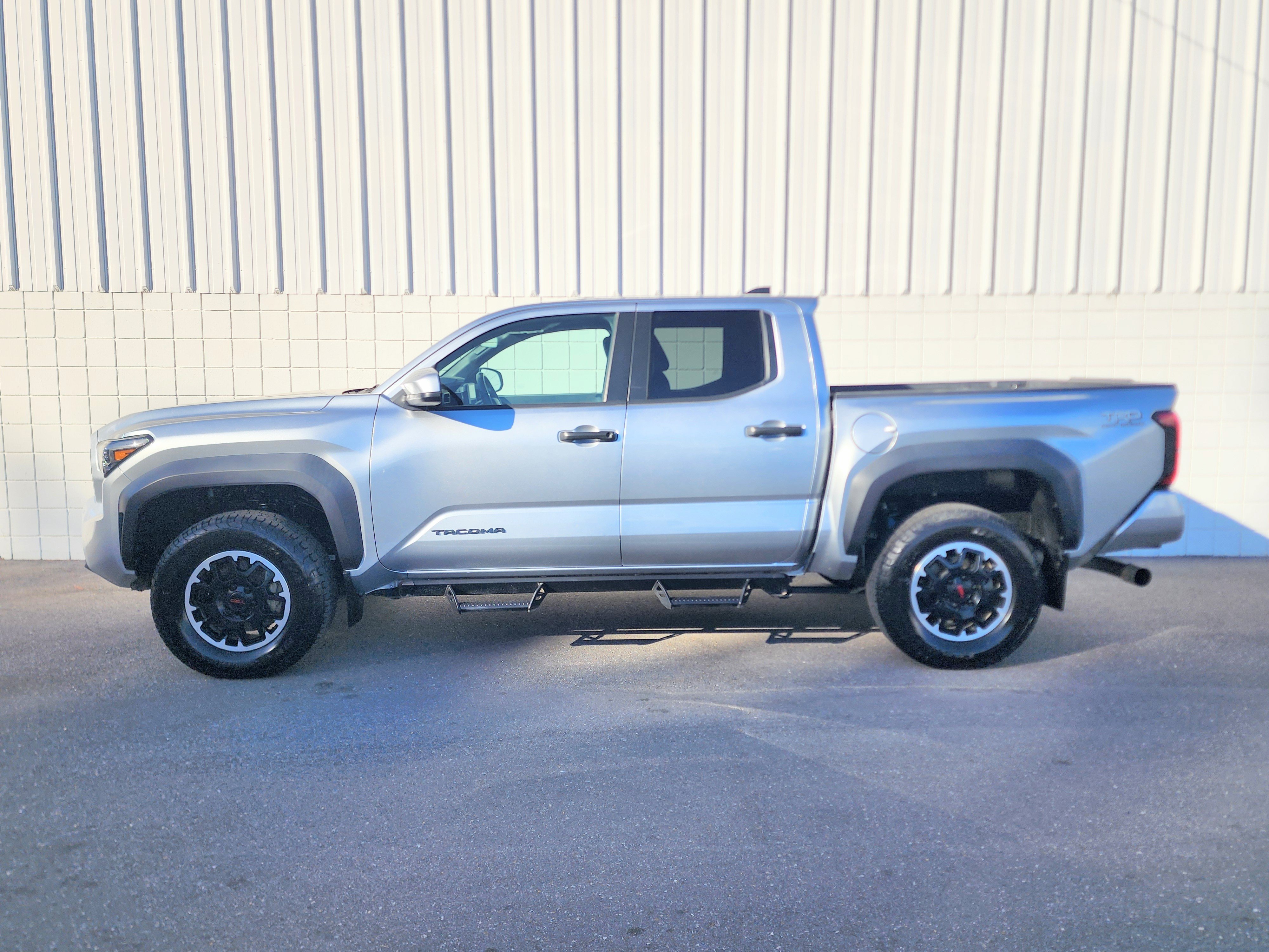 Used 2024 Toyota Tacoma TRD Off Road with VIN 3TMLB5JN2RM029024 for sale in Little Rock