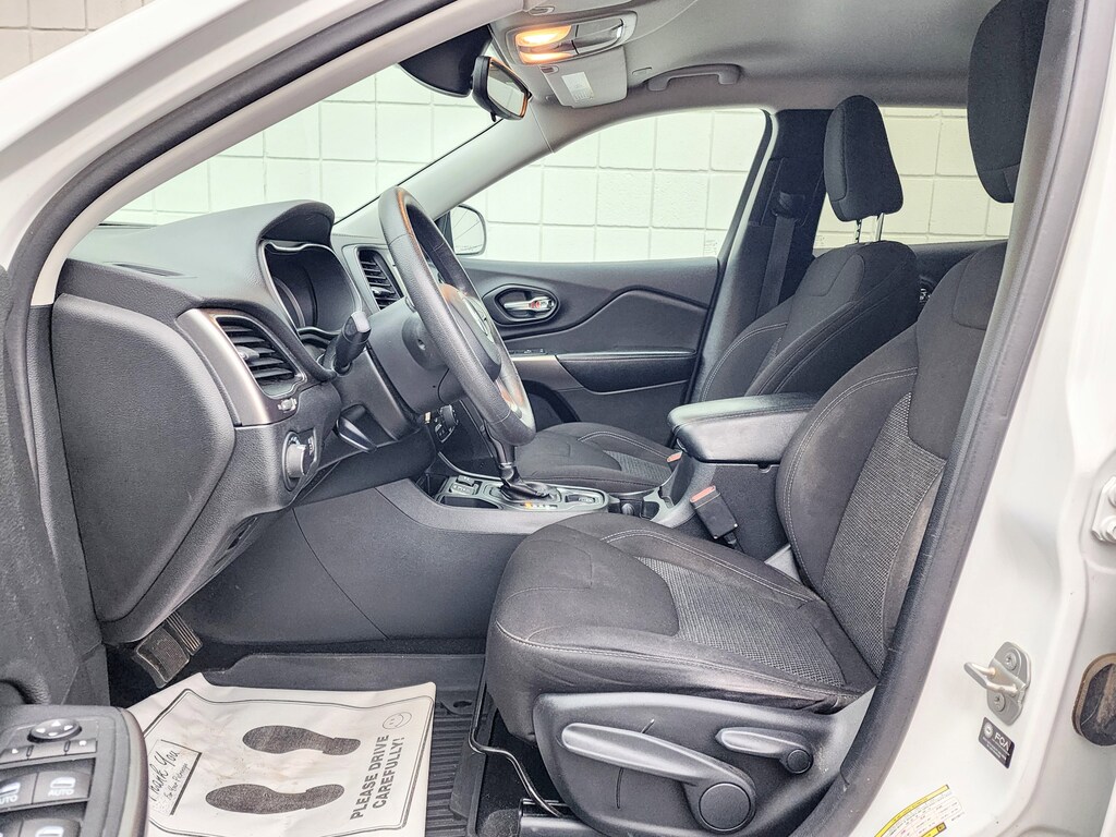 Used 2021 Jeep Cherokee Latitude SUV