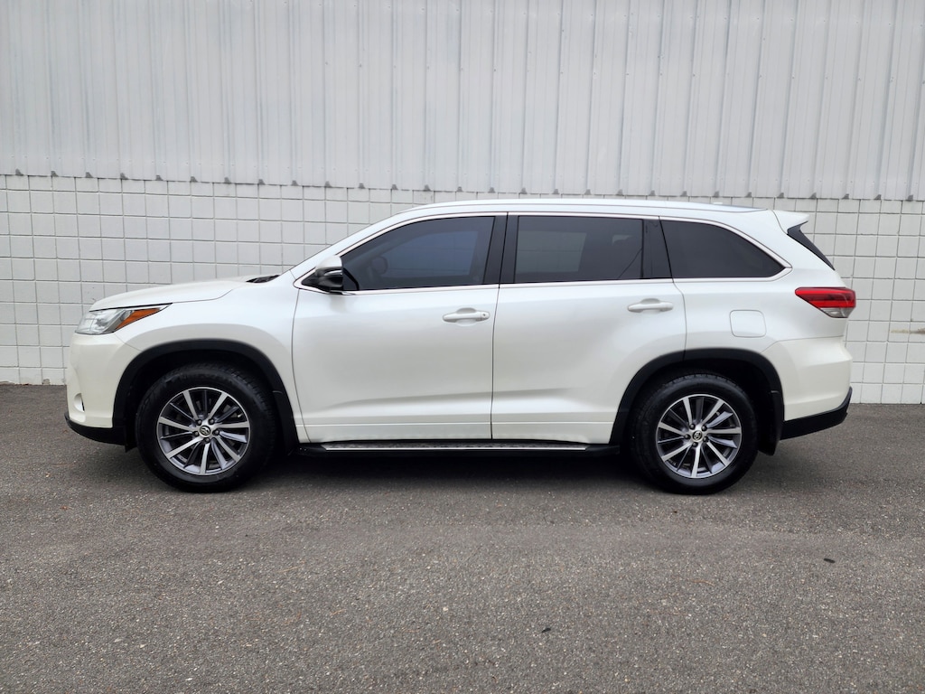Used 2018 Toyota Highlander XLE V6 SUV