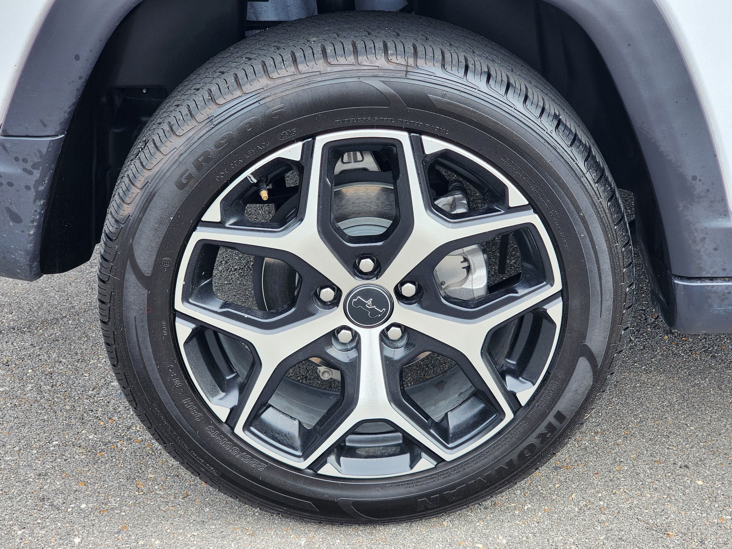 2025 Jeep Compass Limited - Photo 13