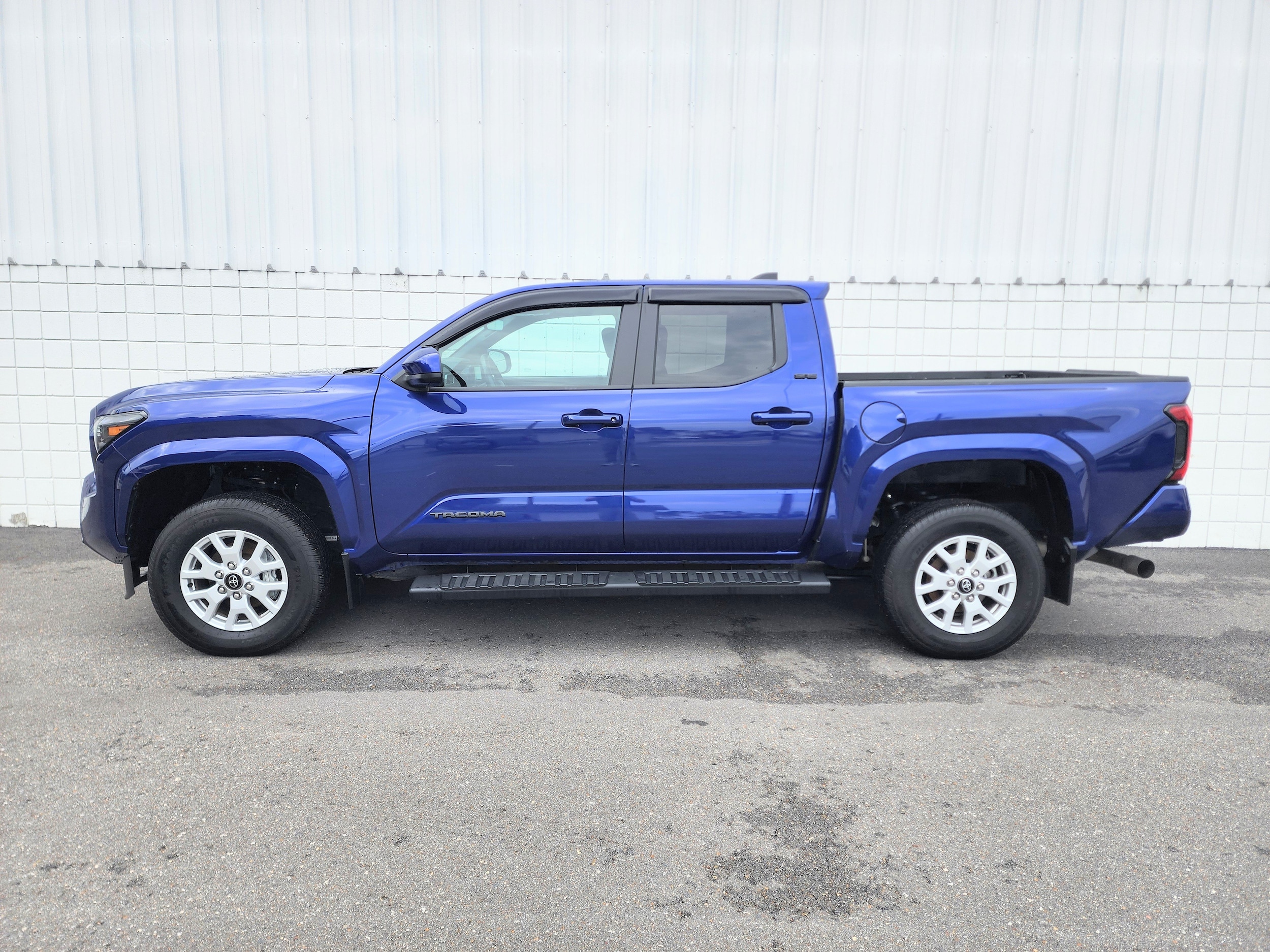 Used 2024 Toyota Tacoma SR5 with VIN 3TYKB5FN3RT000365 for sale in Little Rock