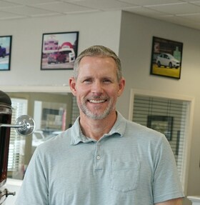 Staff member Deon Williams from ID_405ece66f9b1