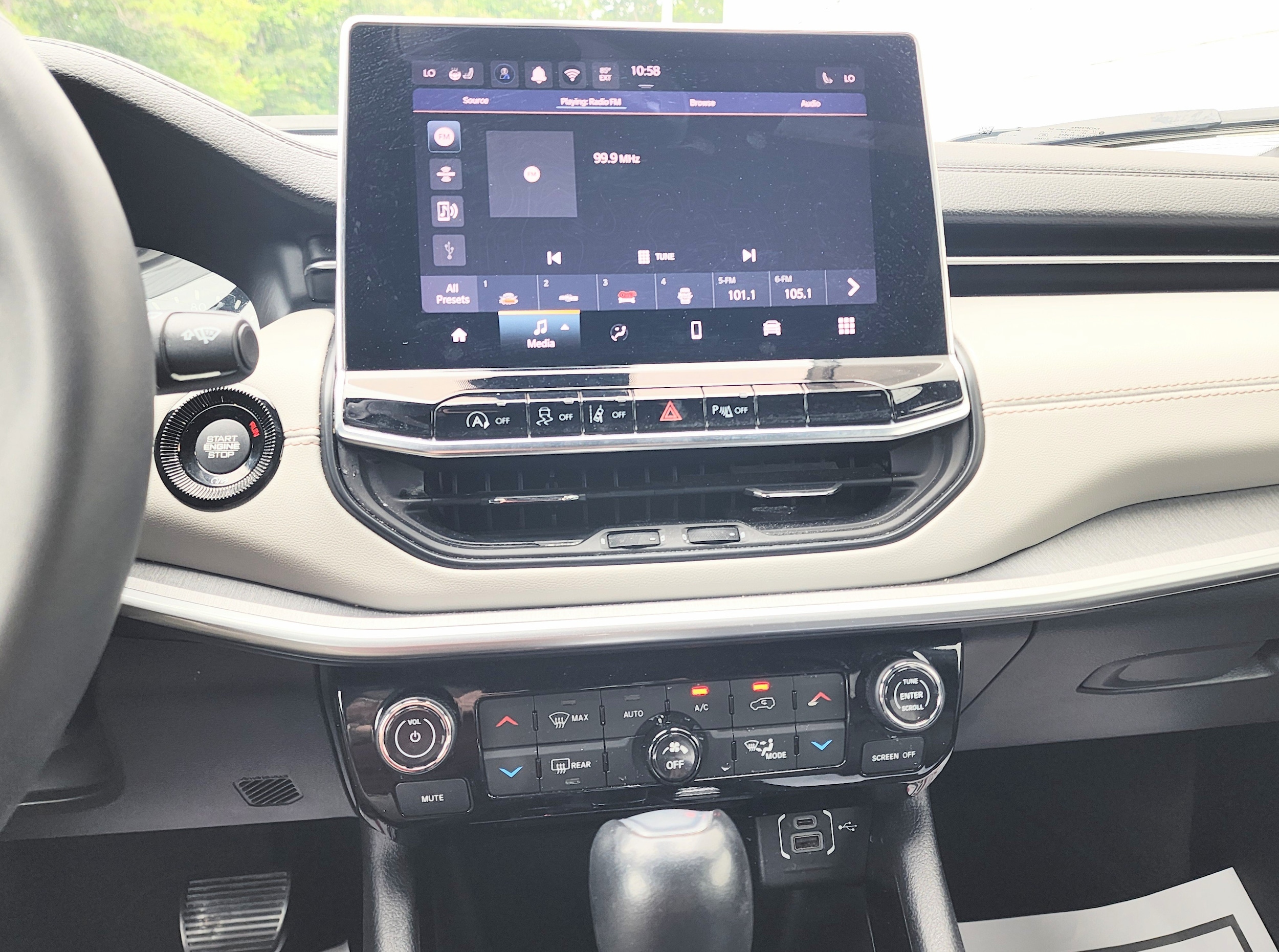 2025 Jeep Compass Limited - Photo 9