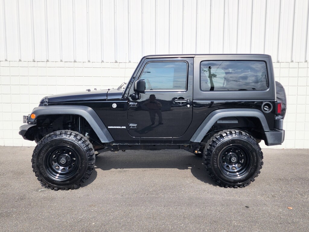 Used 2017 Jeep Wrangler JK Sport 4x4 SUV