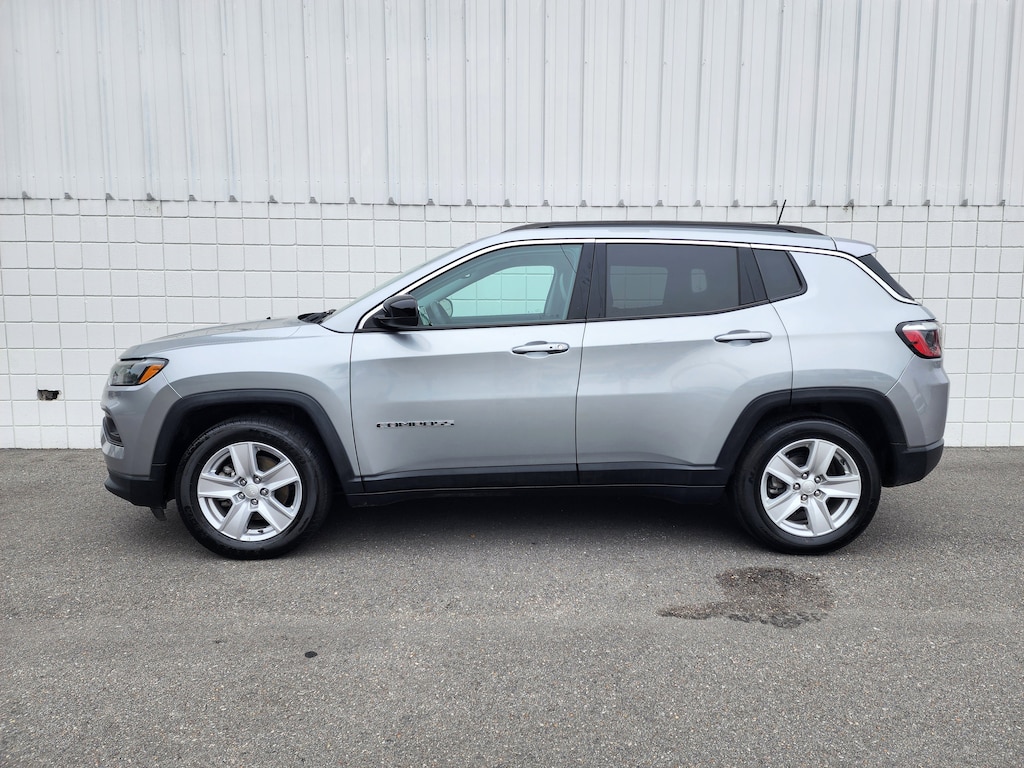 Used 2022 Jeep Compass Latitude SUV