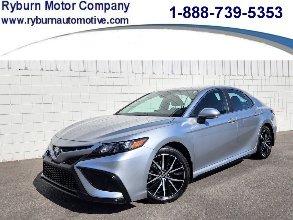 Used 2023 Toyota Camry SE Sedan