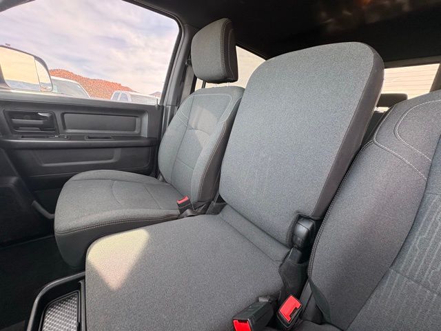 2022 RAM Ram 3500 Pickup Tradesman - Photo 32