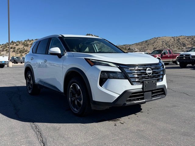 2025 Nissan Rogue SV AWD's photo