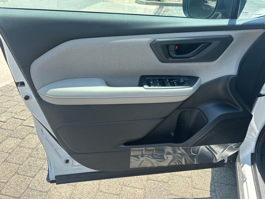 2026 Subaru Forester Base - Photo 16