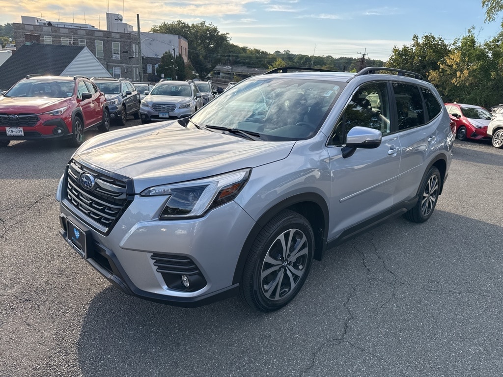 Used 2024 Subaru Forester Limited Reverse Automatic Braking + Navigation Sys SUV