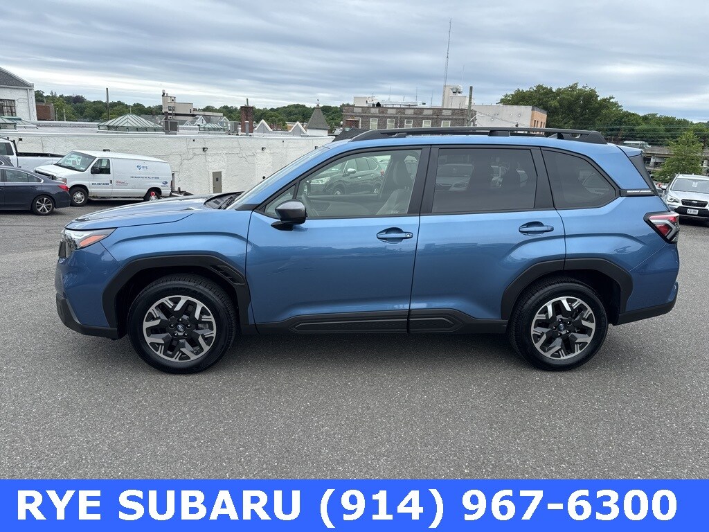 2025 Subaru Forester Premium Base photo 4