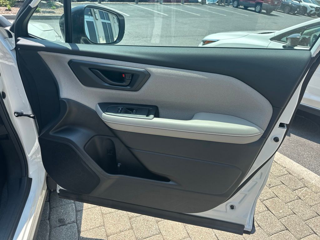 2026 Subaru Forester Base - Photo 8
