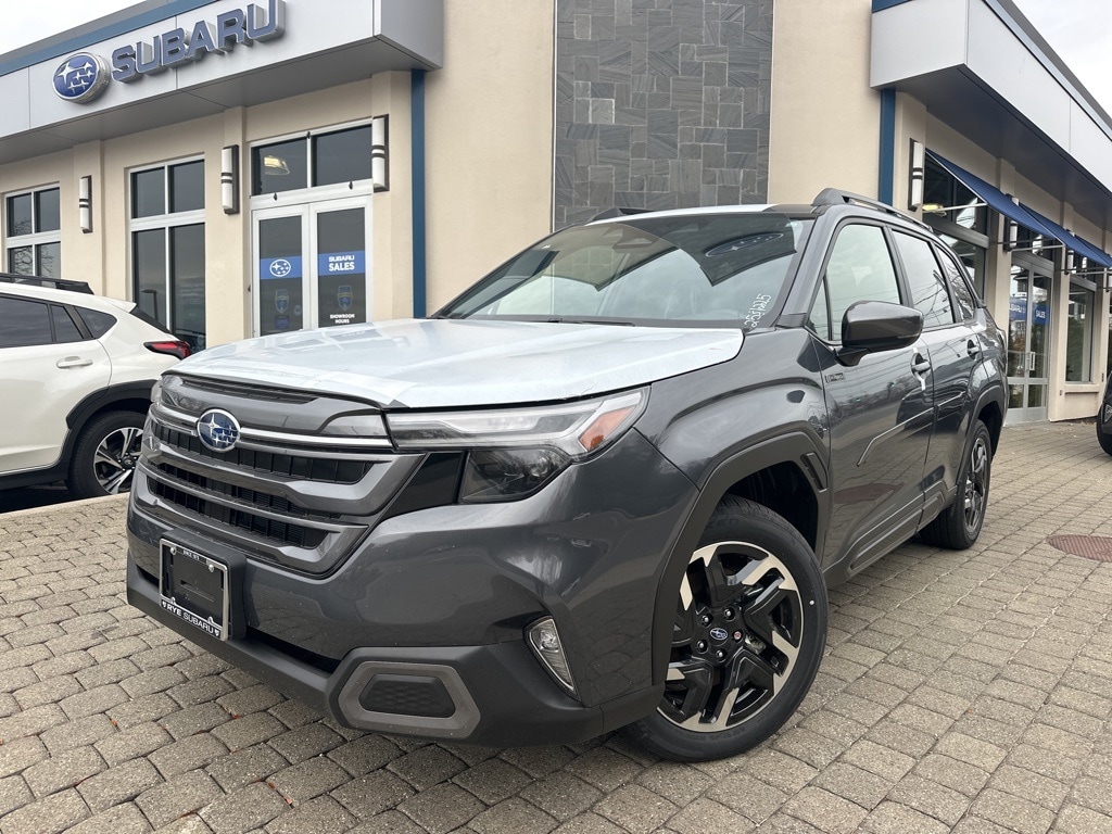 2025 Subaru Forester Limited's photo