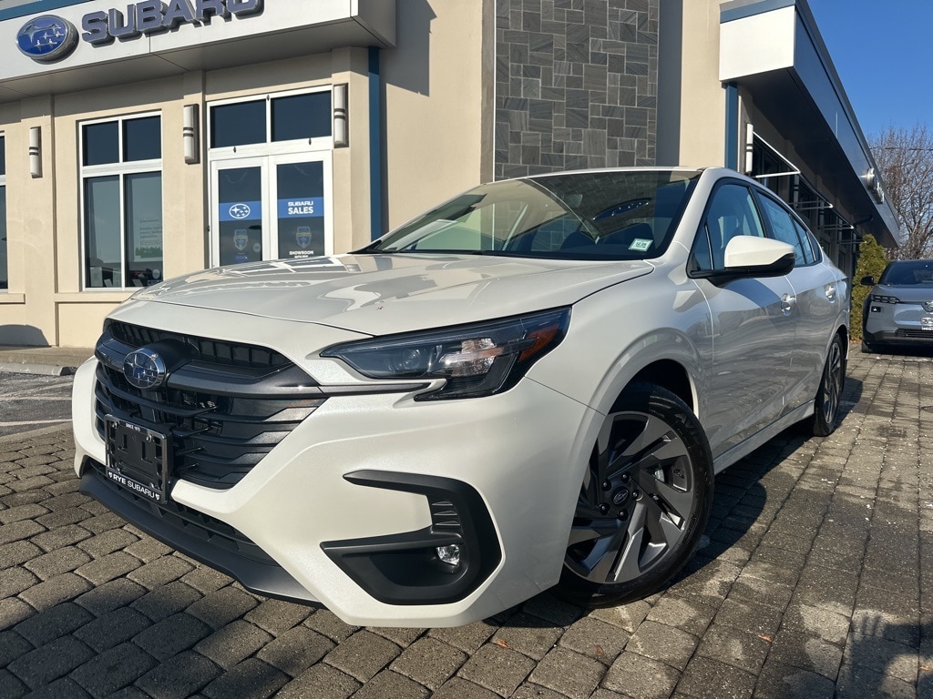 2025 Subaru Legacy Limited's photo