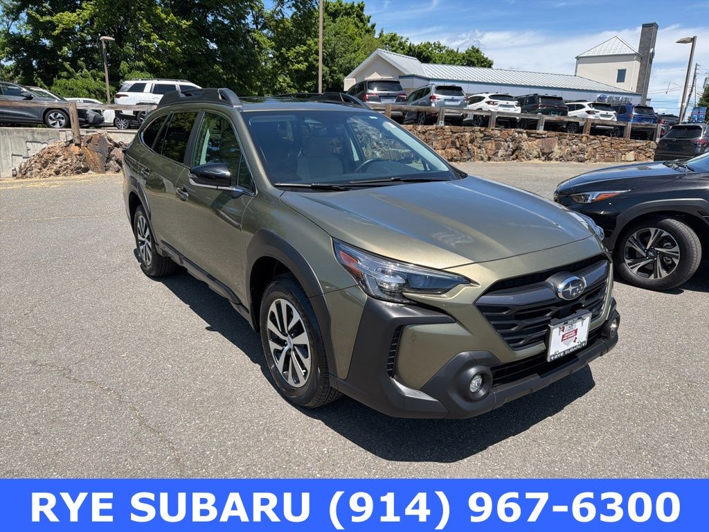 2023 Subaru Outback Premium's photo