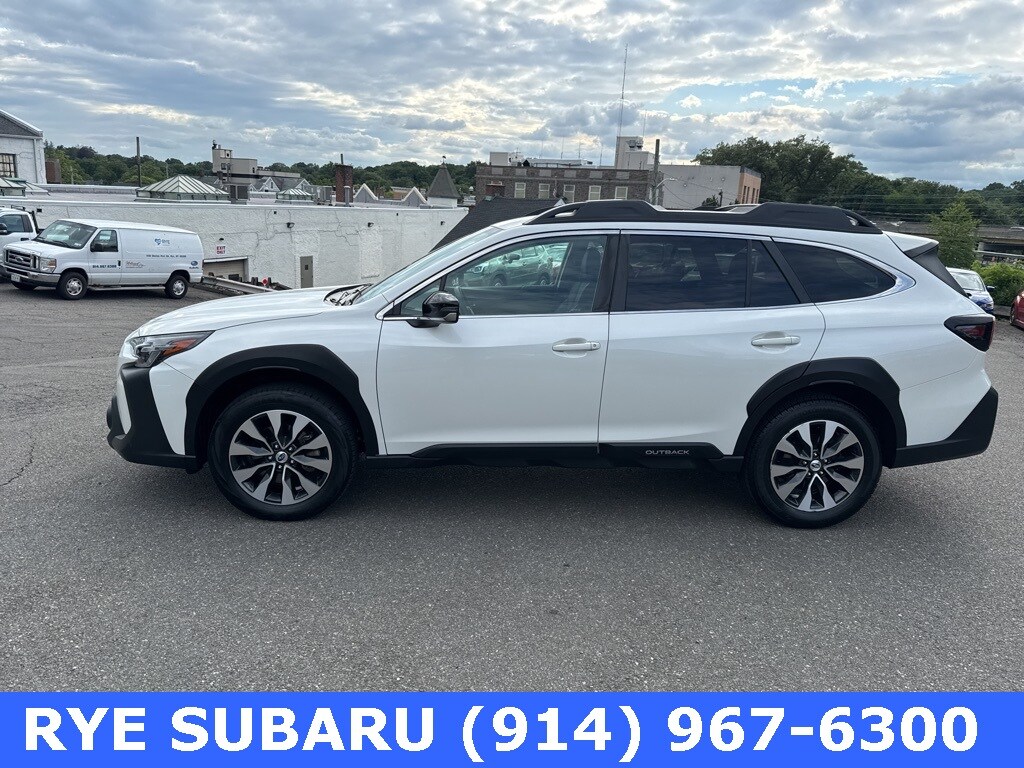 2023 Subaru Outback Limited photo 2
