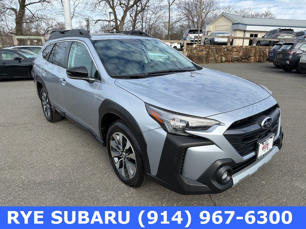 2023 Subaru Outback Limited's photo