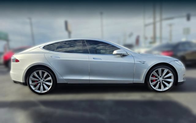 2014 Tesla Model S S - Photo 6