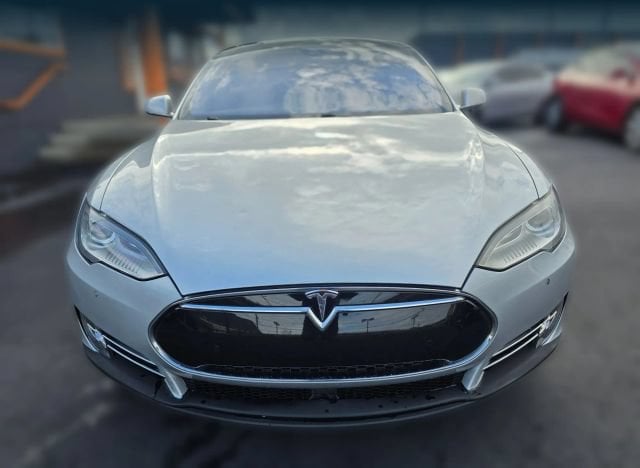 2014 Tesla Model S S - Photo 8