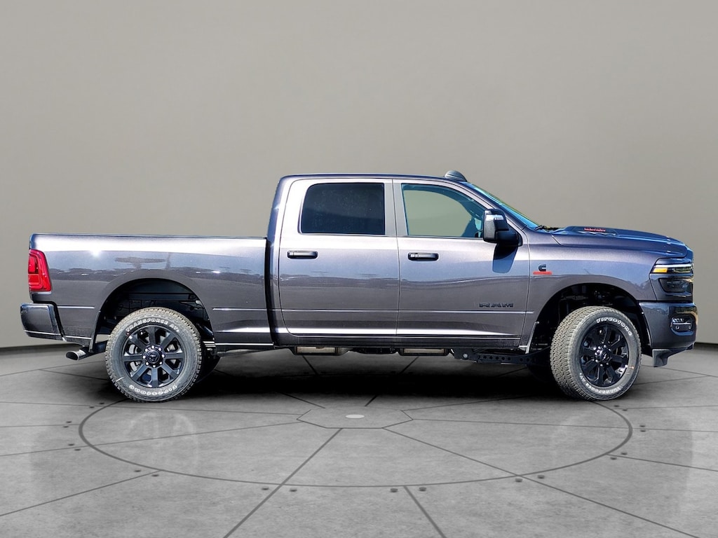 New 2025 Ram 3500 LARAMIE CREW CAB 4X4 6'4 BOX Pickup