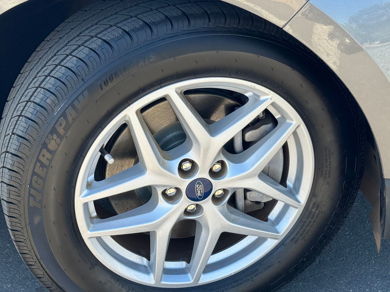 2022 Ford Edge SEL photo 3