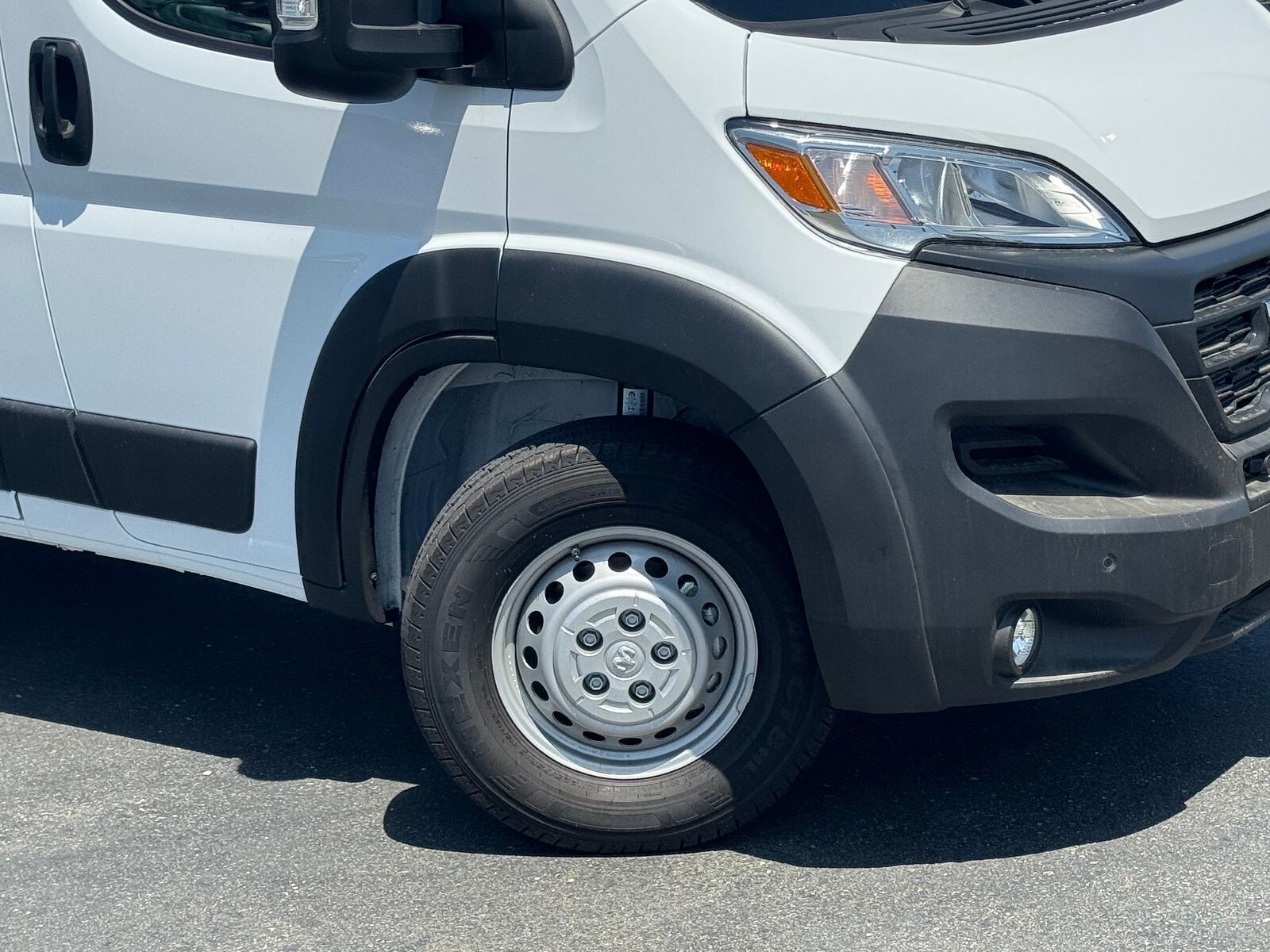 2025 Ram ProMaster 1500 Tradesman Cargo Van photo 3