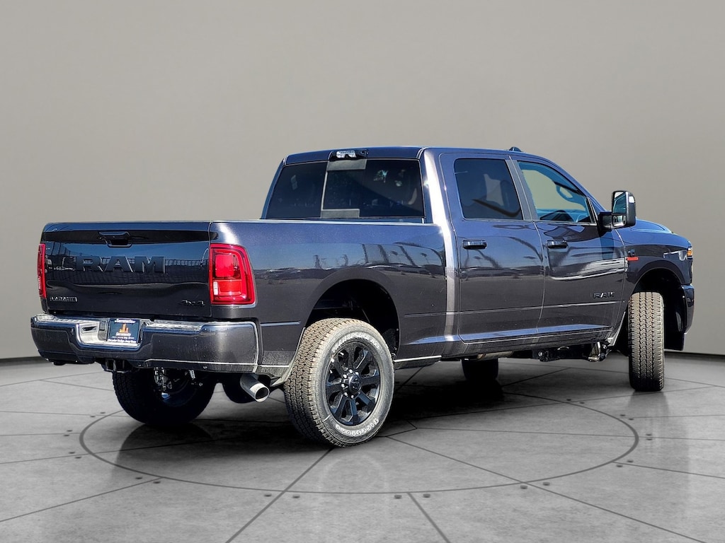 New 2025 Ram 3500 LARAMIE CREW CAB 4X4 6'4 BOX Pickup
