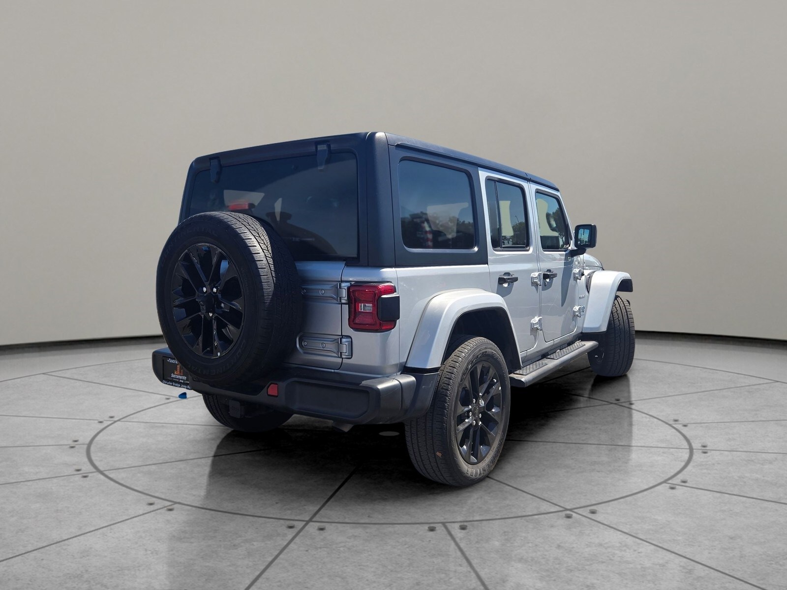 2023 Jeep Wrangler Sahara 4xe photo 4
