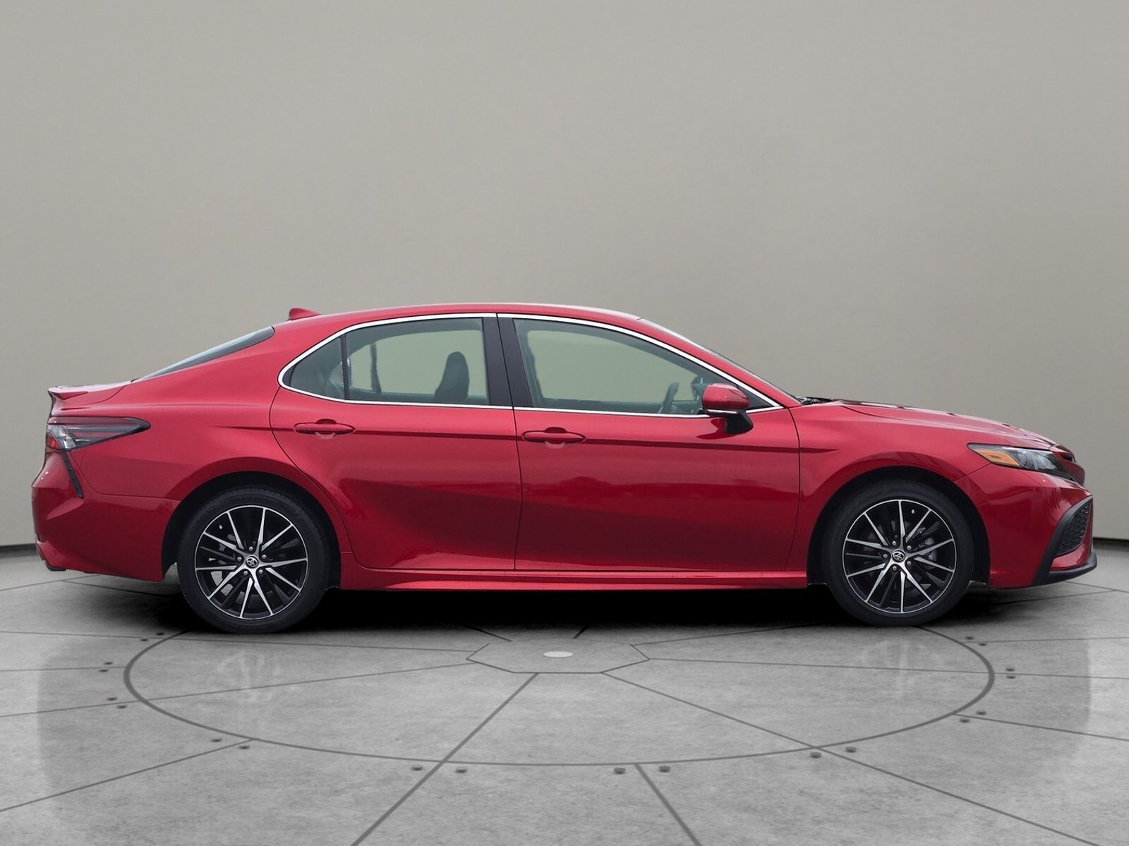 2024 Toyota Camry SE photo 3