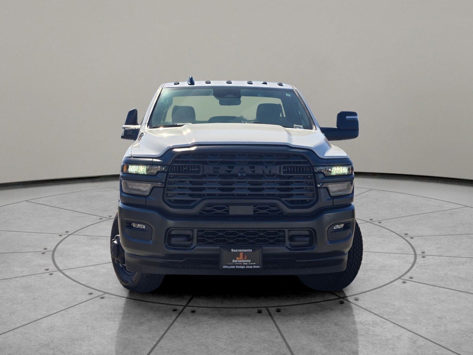 2025 Ram 3500 Tradesman photo 2