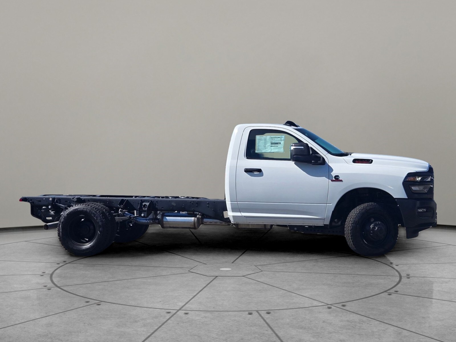 2025 Ram 3500 Tradesman photo 3