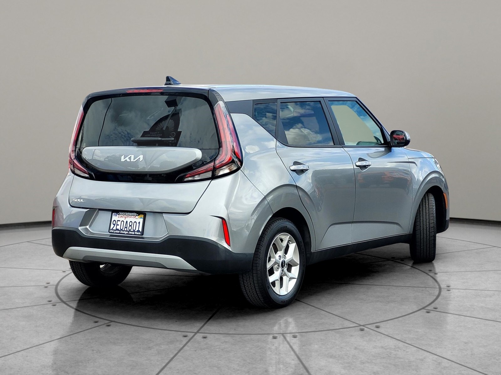 2023 Kia Soul LX photo 3