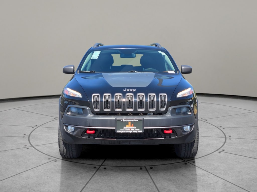 Used 2018 Jeep Cherokee Trailhawk SUV
