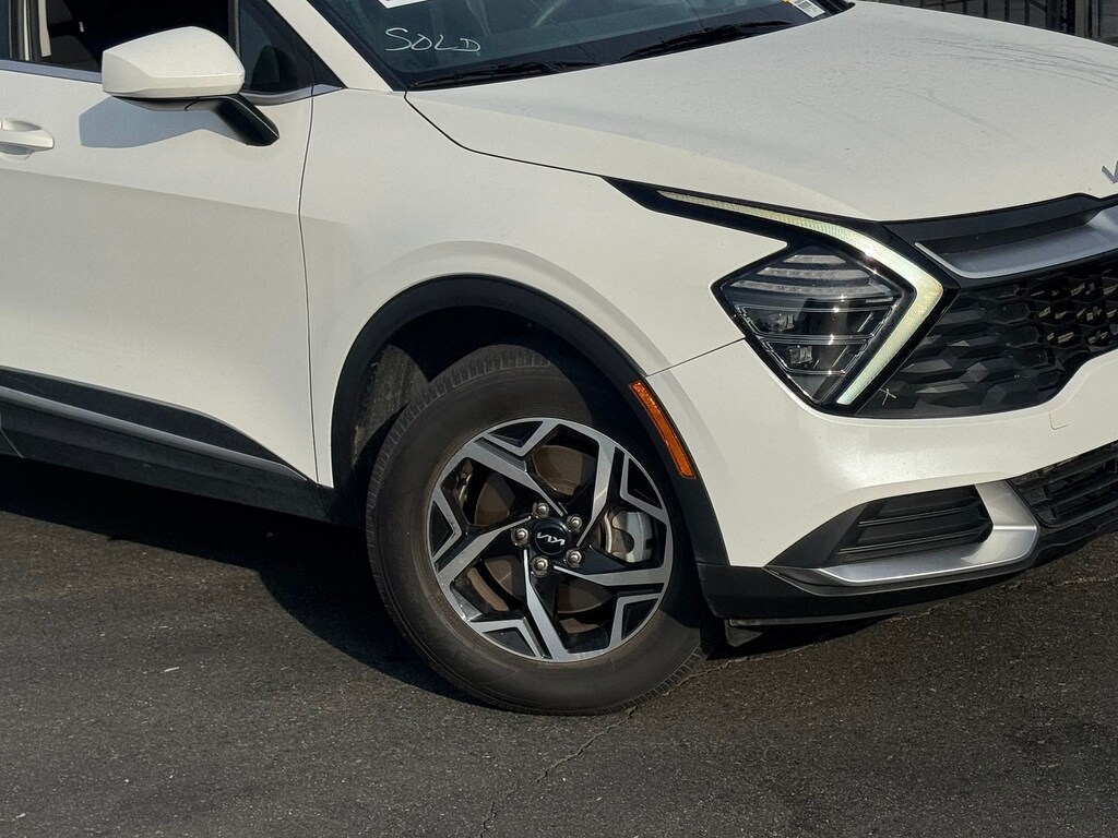 Used 2024 Kia Sportage LX SUV