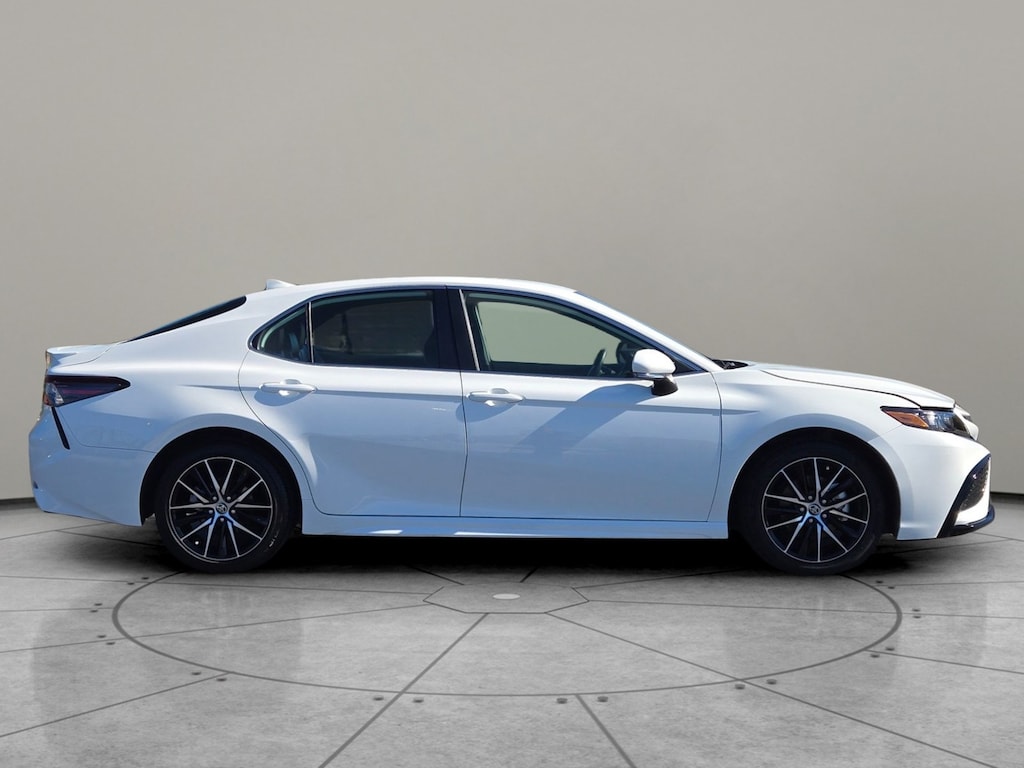 Used 2024 Toyota Camry SE Sedan