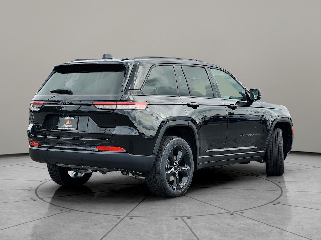 New 2025 Jeep Grand Cherokee LIMITED 4X4 Sport Utility