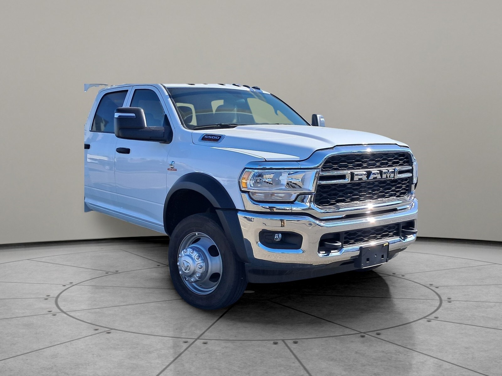 2024 Ram 5500 Tradesman photo 2