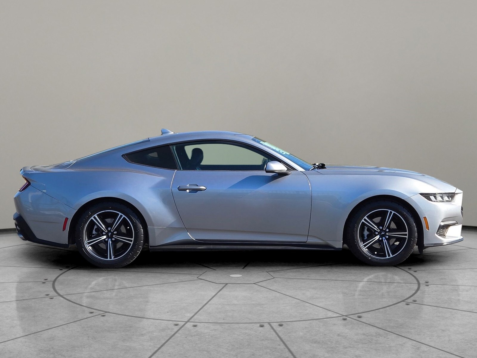 2024 Ford Mustang EcoBoost Premium photo 3