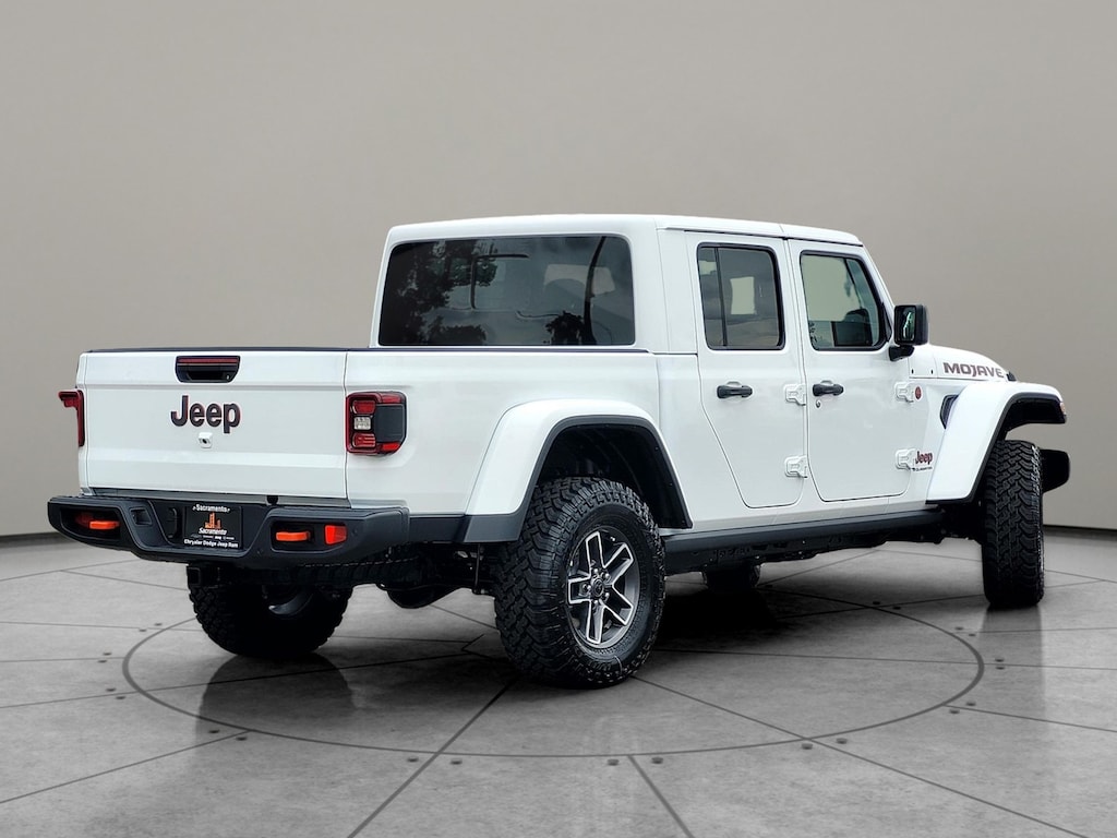New 2025 Jeep Gladiator MOJAVE 4X4 Pickup