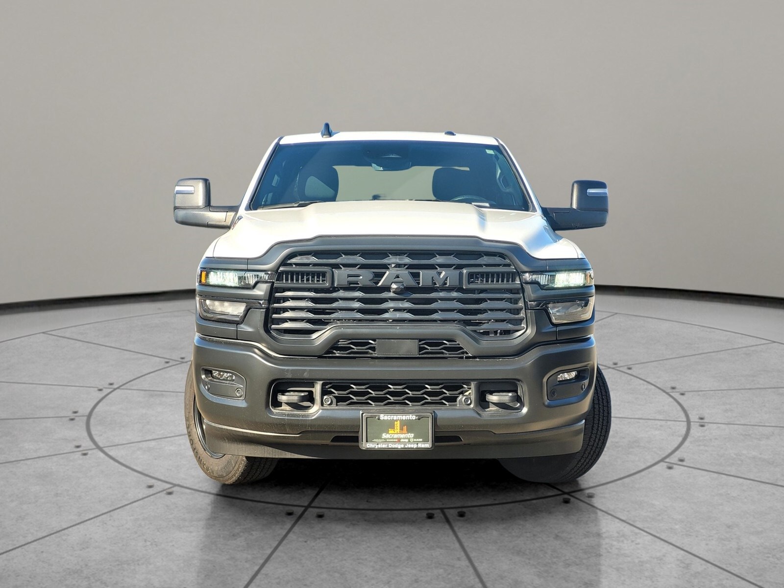 2025 Ram 2500 Tradesman photo 2