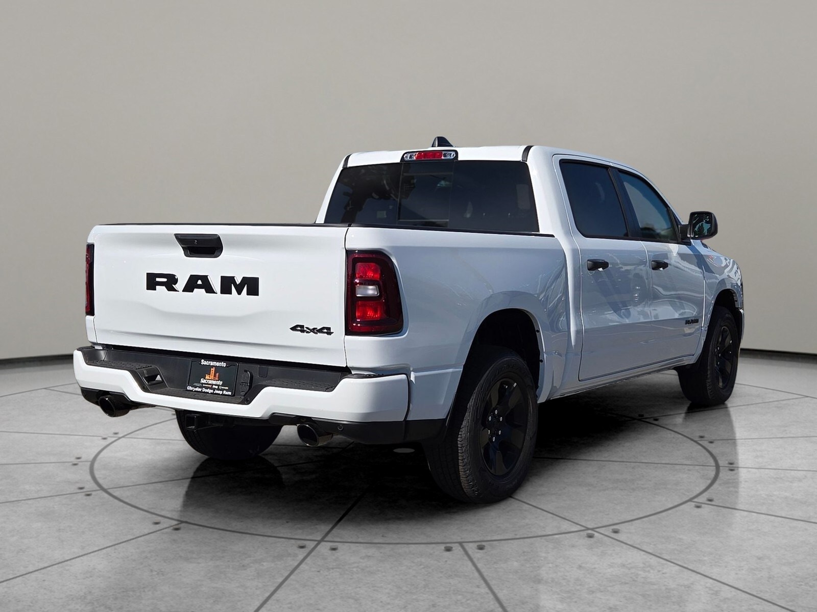 2025 Ram 1500 Tradesman photo 3